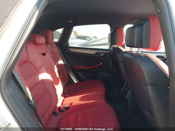 2017 PORSCHE MACAN GTS — I8