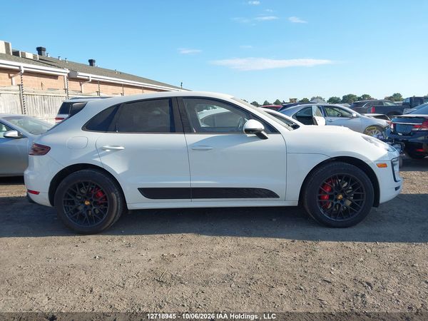 2017 PORSCHE MACAN GTS — I13