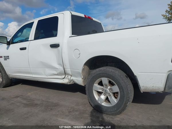 2023 RAM 1500 CLASSIC SLT — I6
