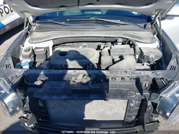 2019 HYUNDAI SANTA FE SE — I10