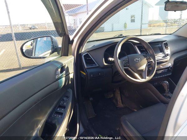 2018 HYUNDAI TUCSON BASE 2.0L — I20