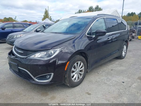 2018 CHRYSLER PACIFICA — I2