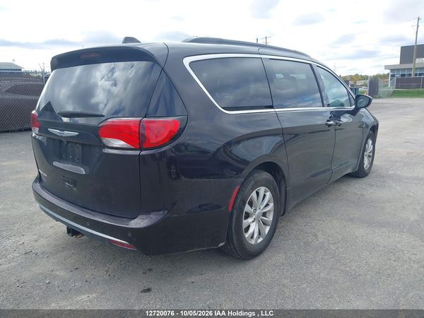 2018 CHRYSLER PACIFICA TOURING — I4
