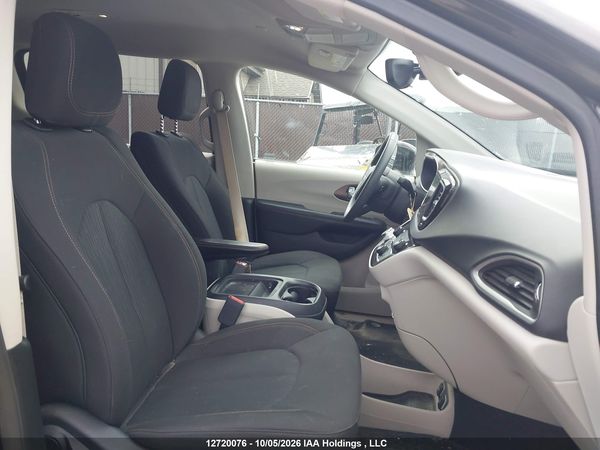 2018 CHRYSLER PACIFICA TOURING — I5