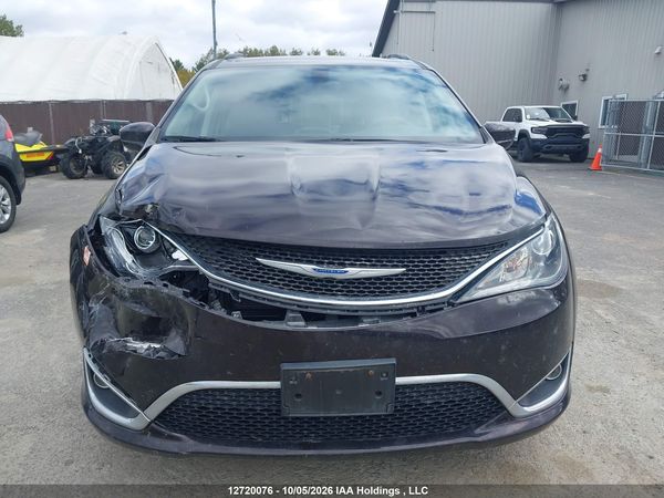 2018 CHRYSLER PACIFICA TOURING — I12