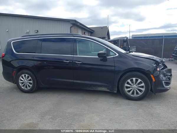 2018 CHRYSLER PACIFICA TOURING — I13