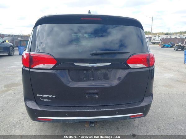 2018 CHRYSLER PACIFICA TOURING — I16