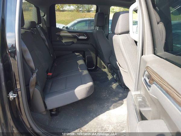 2026 CHEVROLET SILVERADO K1500 LT — I8