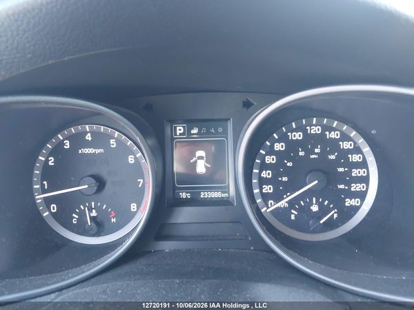 2017 HYUNDAI SANTA FE SPORT — I7