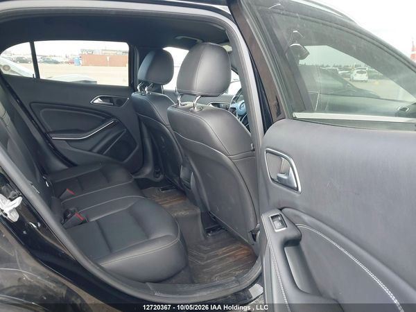 2015 MERCEDES-BENZ GLA 250 4MATIC — I8