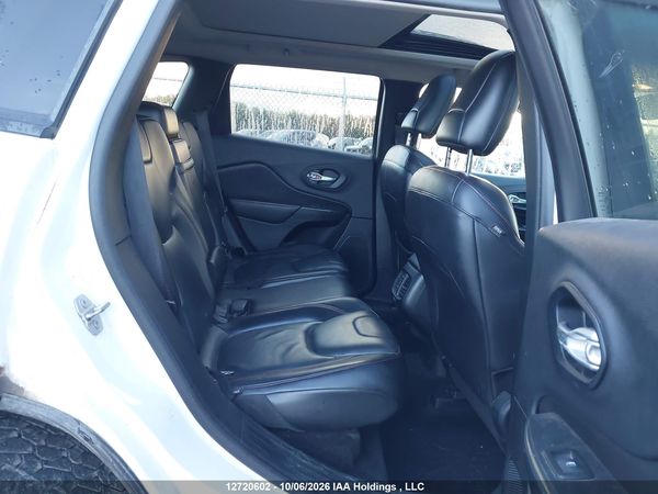 2016 JEEP CHEROKEE TRAILHAWK — I8