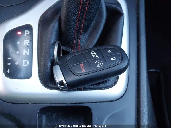 2016 JEEP CHEROKEE TRAILHAWK — I11