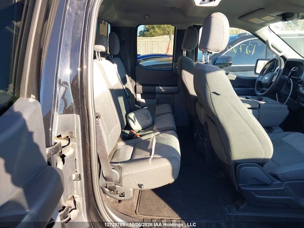 2021 FORD F-150 XLT — I8