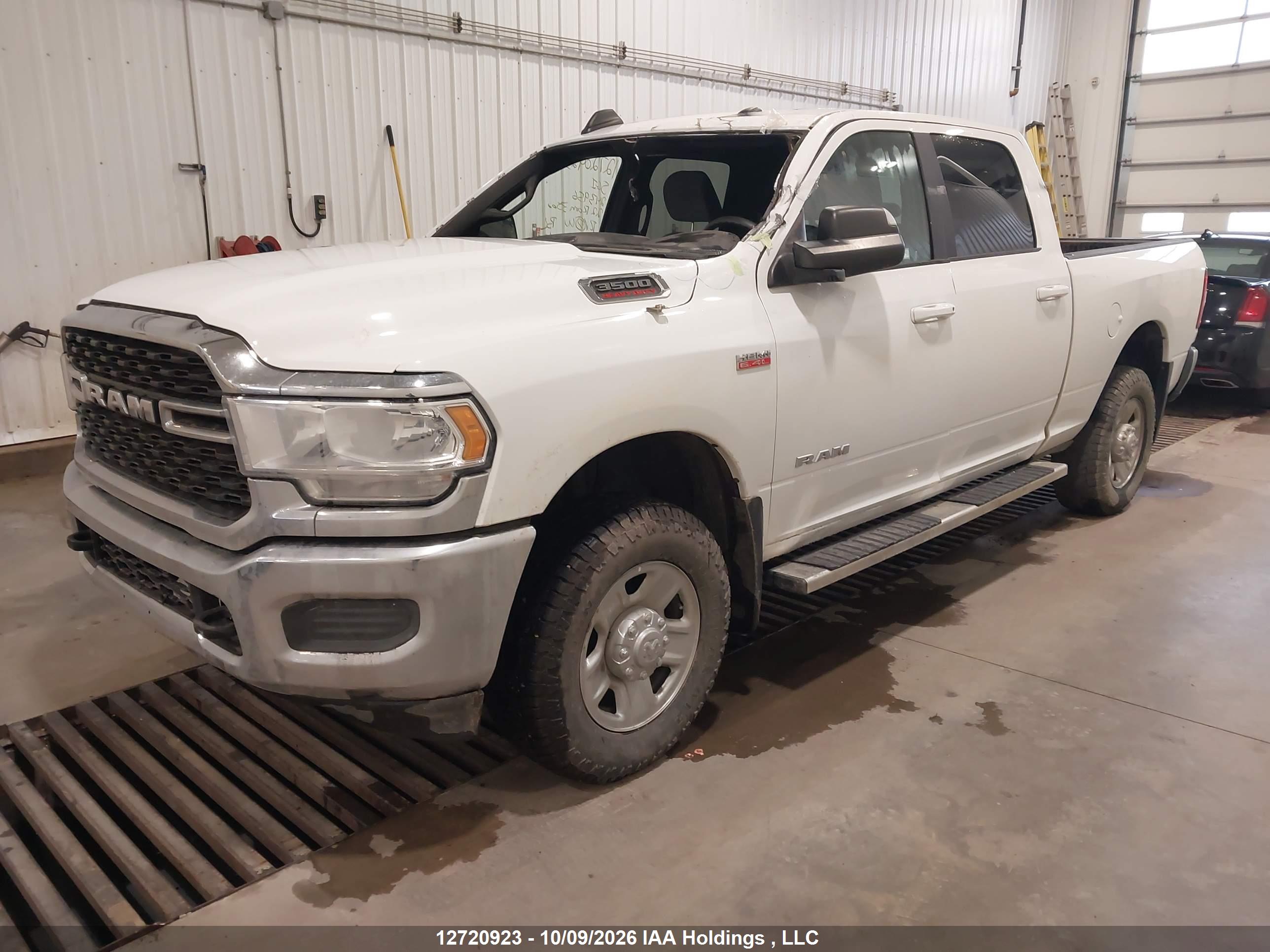 2022 RAM 3500 BIG HORN — I2