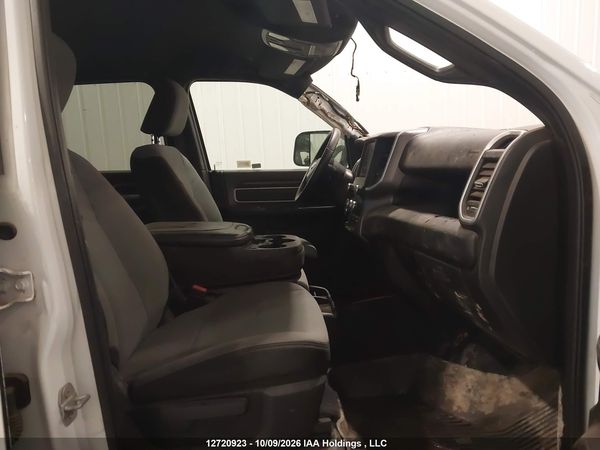 2022 RAM 3500 BIG HORN — I5
