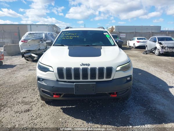 2019 JEEP CHEROKEE TRAILHAWK — I11