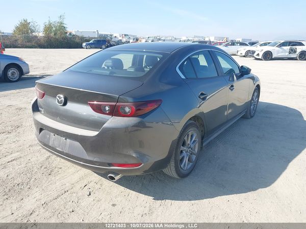 2026 MAZDA 3 PREFERRED/CARBON EDITION — I4
