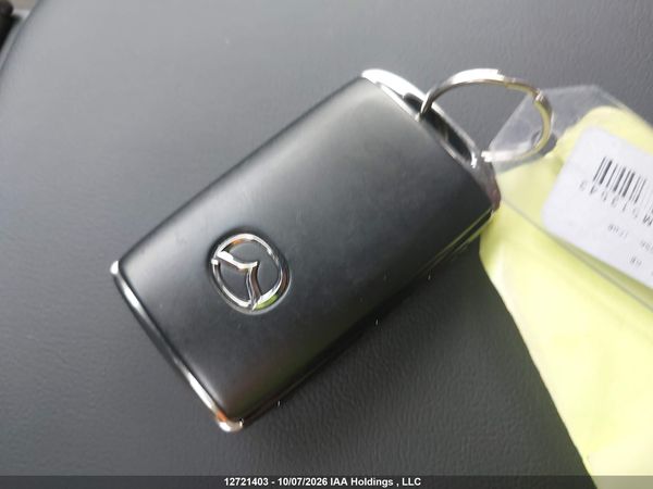 2026 MAZDA 3 PREFERRED/CARBON EDITION — I11
