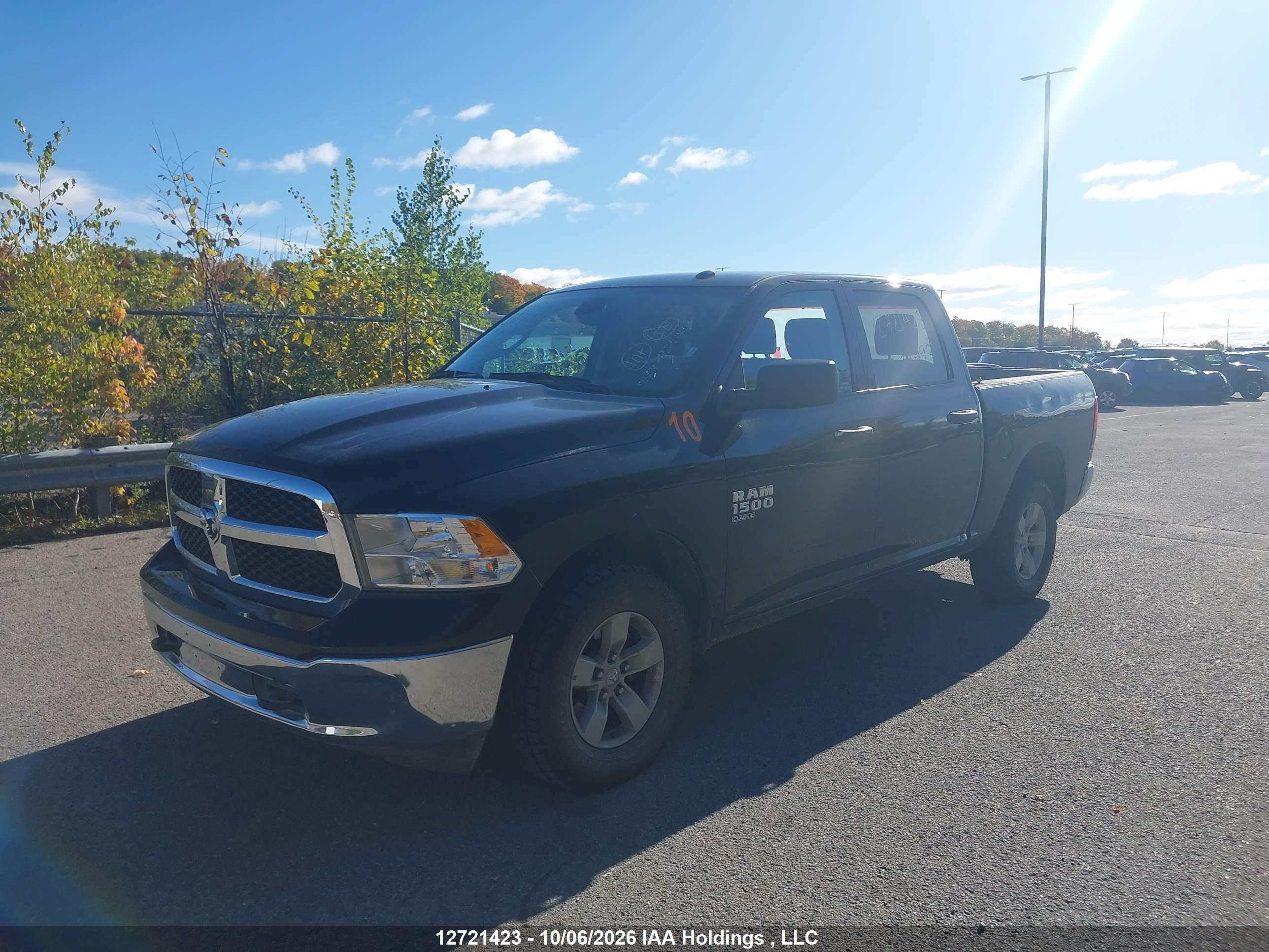 2023 RAM 1500 CLASSIC SLT — I2