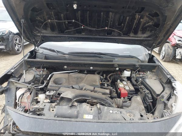 2019 TOYOTA RAV4 XLE — I10