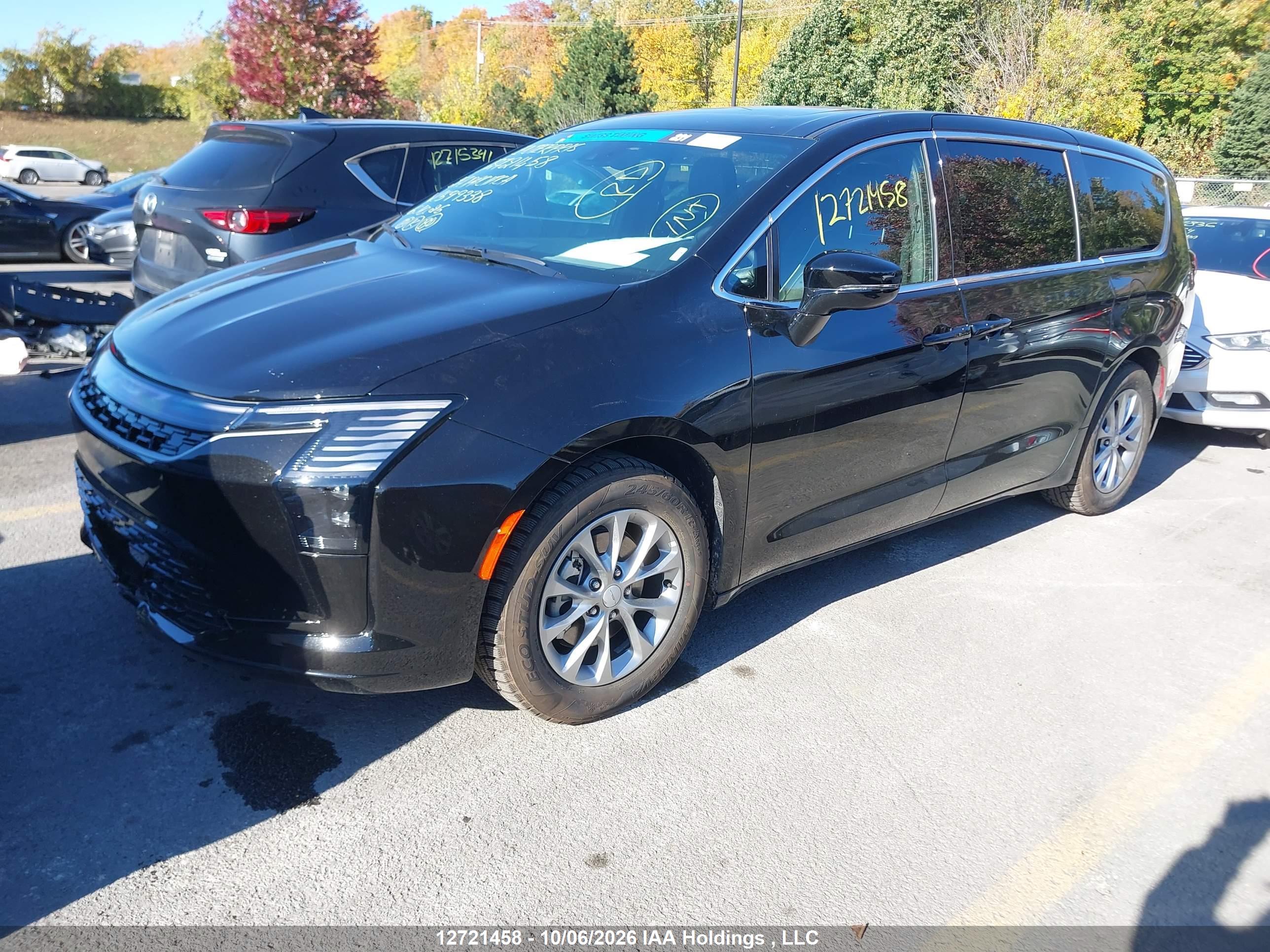 2027 CHRYSLER PACIFICA Limited — I2