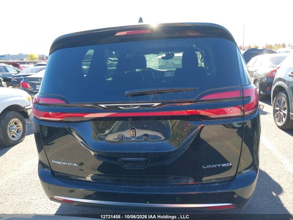 2027 CHRYSLER PACIFICA Limited — I17