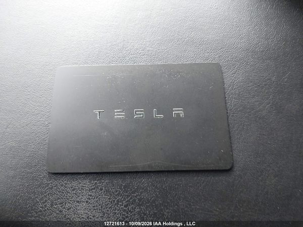 2020 TESLA MODEL 3 — I11
