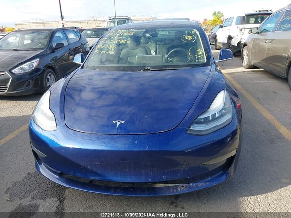 2020 TESLA MODEL 3 — I12
