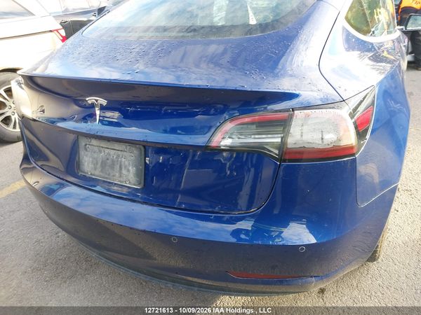 2020 TESLA MODEL 3 — I21