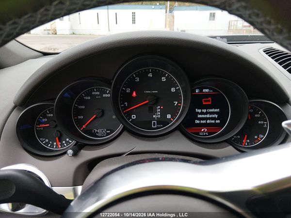 2016 PORSCHE CAYENNE — I7