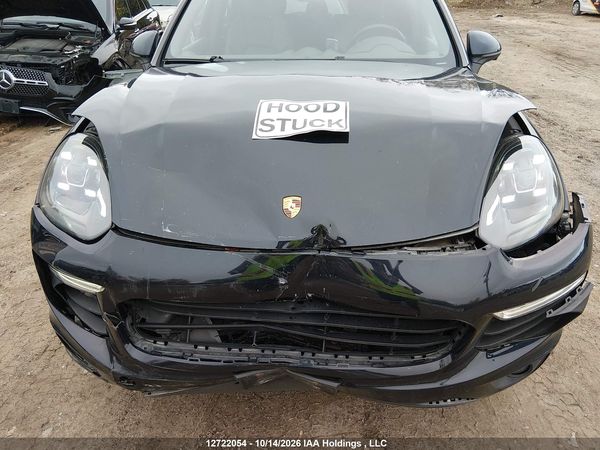 2016 PORSCHE CAYENNE — I10