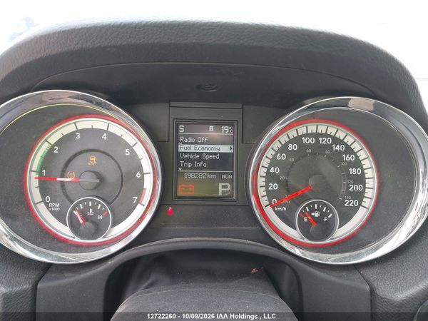 2013 DODGE DURANGO SXT — I7