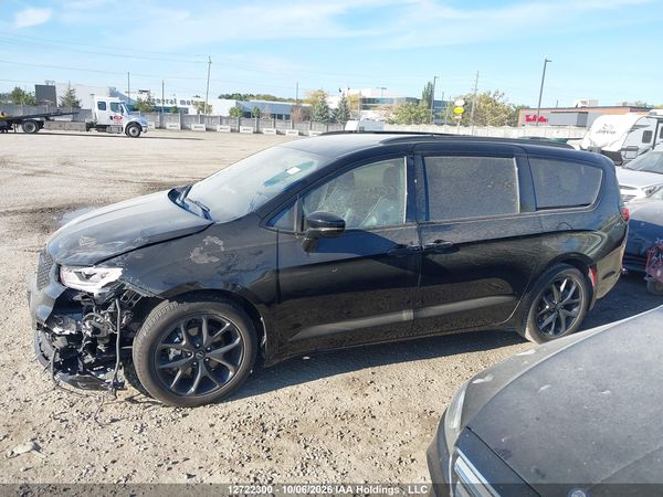 2026 CHRYSLER PACIFICA LIMITED — I15