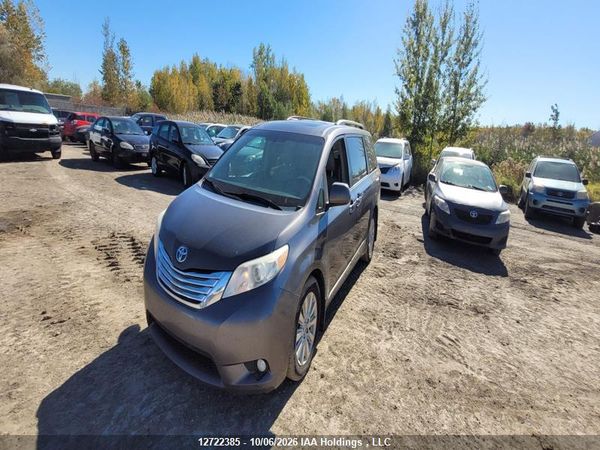 2013 TOYOTA SIENNA XLE/LIMITED — I2