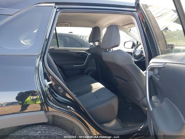 2025 TOYOTA RAV4 LE — I8