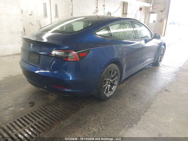 2021 TESLA MODEL 3 — I4