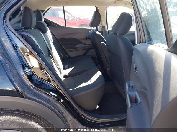 2024 NISSAN KICKS S — I8