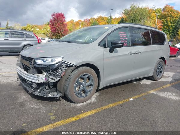 2025 CHRYSLER PACIFICA — I2