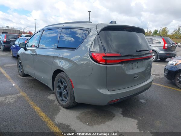 2025 CHRYSLER PACIFICA LIMITED — I3