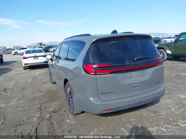 2025 CHRYSLER PACIFICA LIMITED — I3