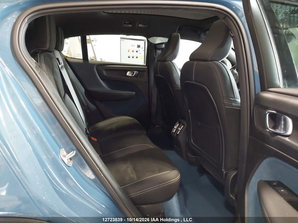 2022 VOLVO C40 P8 RECHARGE ULTIMATE — I8