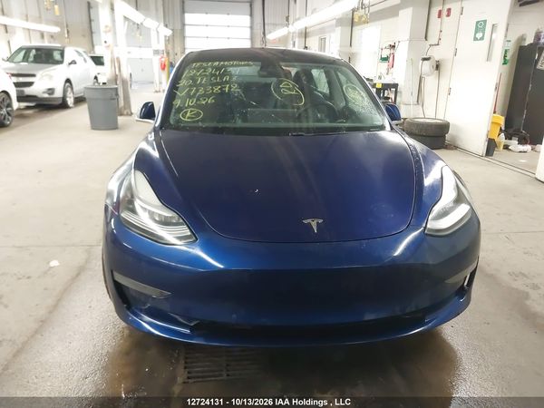 2020 TESLA MODEL 3 — I12