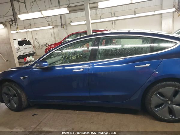 2020 TESLA MODEL 3 — I14