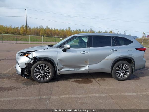 2021 TOYOTA HIGHLANDER PLATINUM — I6