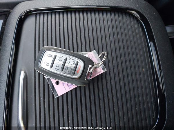 2025 CHRYSLER PACIFICA LIMITED — I11
