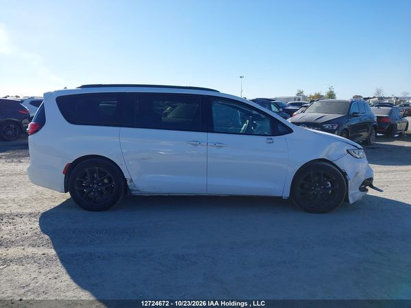 2025 CHRYSLER PACIFICA LIMITED — I14