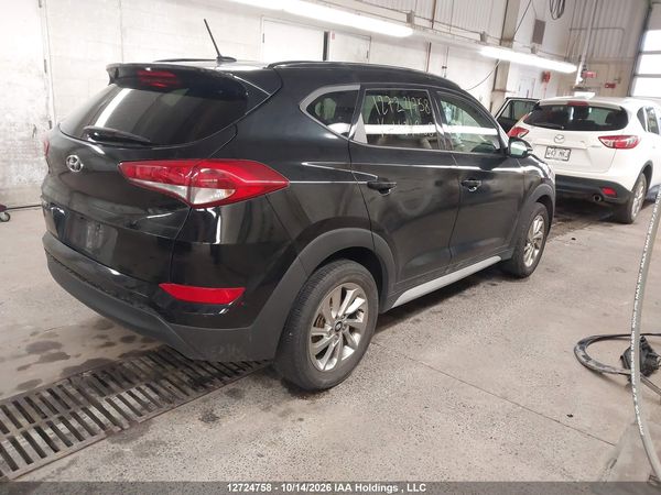 2017 HYUNDAI TUCSON SE — I4