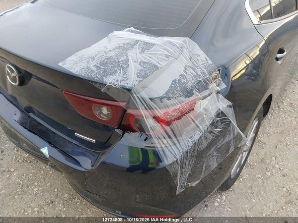 2024 MAZDA MAZDA3 Preferred Package — I21