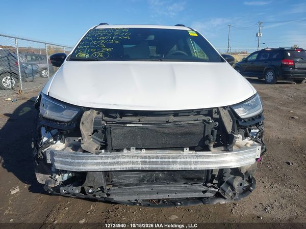 2024 CHRYSLER PACIFICA HYBRID SELECT — I13
