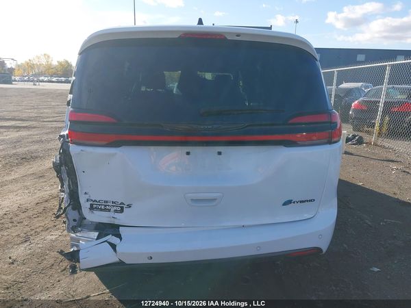 2024 CHRYSLER PACIFICA HYBRID SELECT — I17
